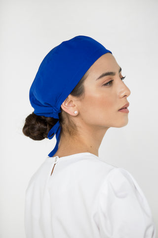 gorro quirurgico azul para mujer vista lateral