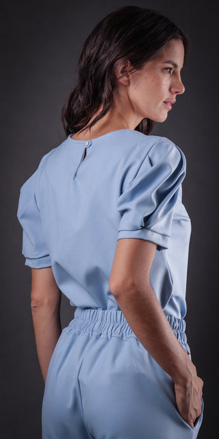 Filipina Sapphire Cosmopolitan