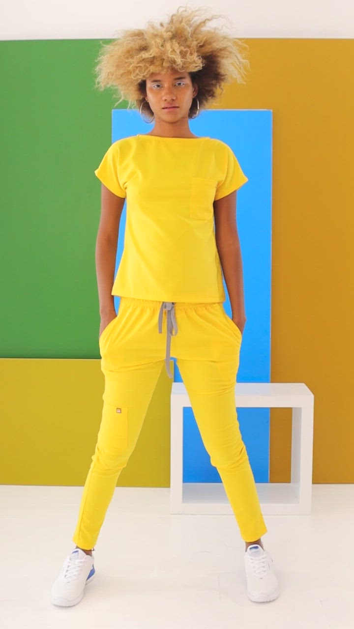 video uniforme quirurgico amarillo para mujer